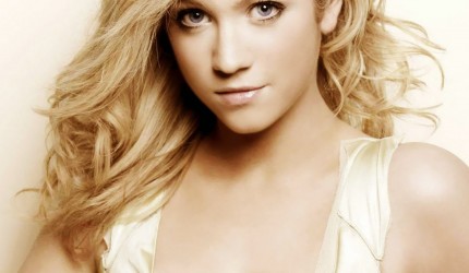 Sexy Wallpaper of Brittany Snow