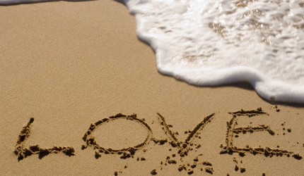 Love in The Golden Sand